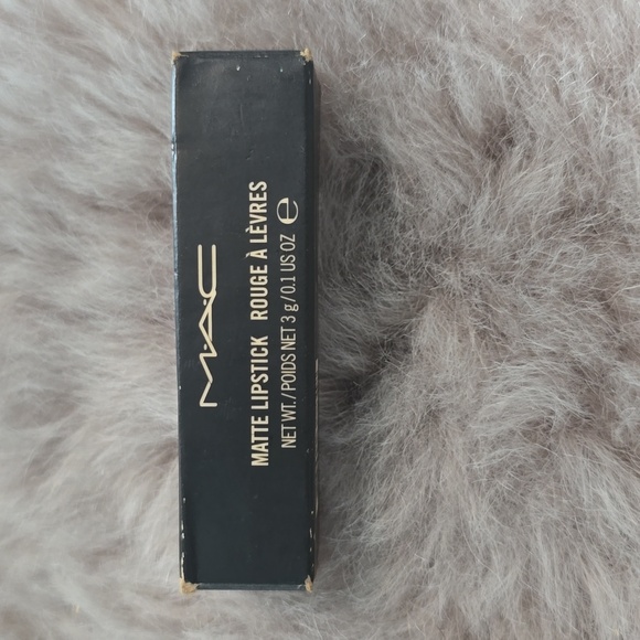 MAC Matte Lipstick Instigator A45- Discontinued - Picture 4 of 8